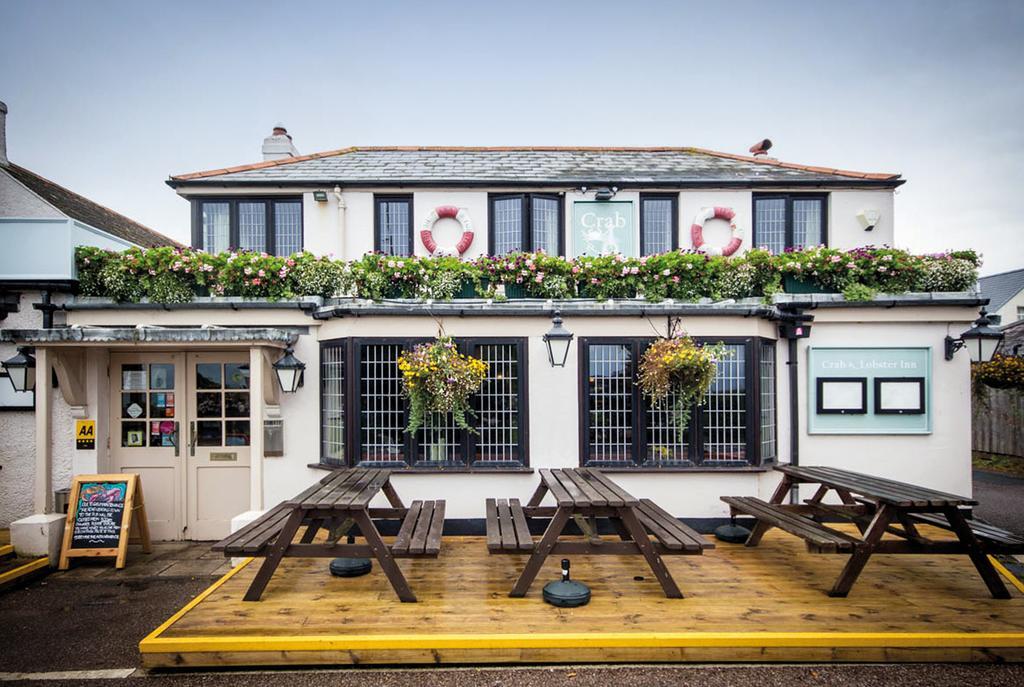 The Crab And Lobster Inn Бембридж Екстериор снимка